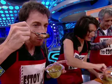 ¿Es un héroe o un pupas? Jorge Salvador recopila los momentos en los que Pablo Motos sale herido en 'El Hormiguero 3.0' ¿Es un héroe o un pupas? Jorge Salvador recopila los momentos en los que Pablo Motos sale herido en 'El Hormiguero 3.0'