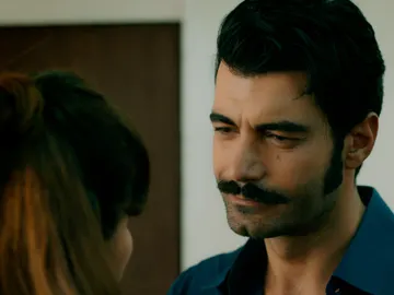 Züleyha visita a Demir en la cárcel: “Yo solamente quiero tu bienestar” Züleyha visita a Demir en la cárcel: “Yo solamente quiero tu bienestar”