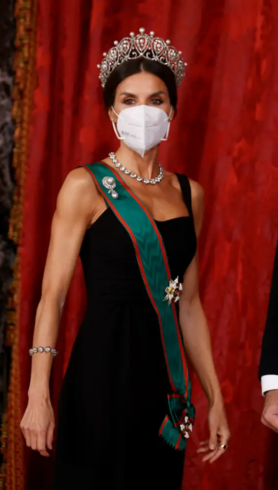 La reina Letizia, radiante en la cena de Estado en el Palacio Real