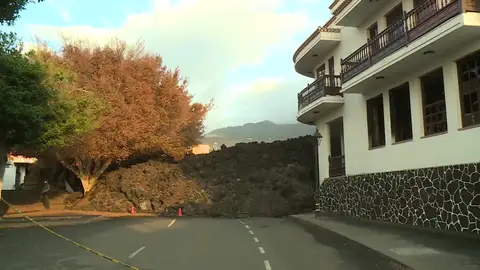 Antena 3 Noticias accede a la zona de exclusión del volcán de La Palma Antena 3 Noticias accede a la zona de exclusión del volcán de La Palma