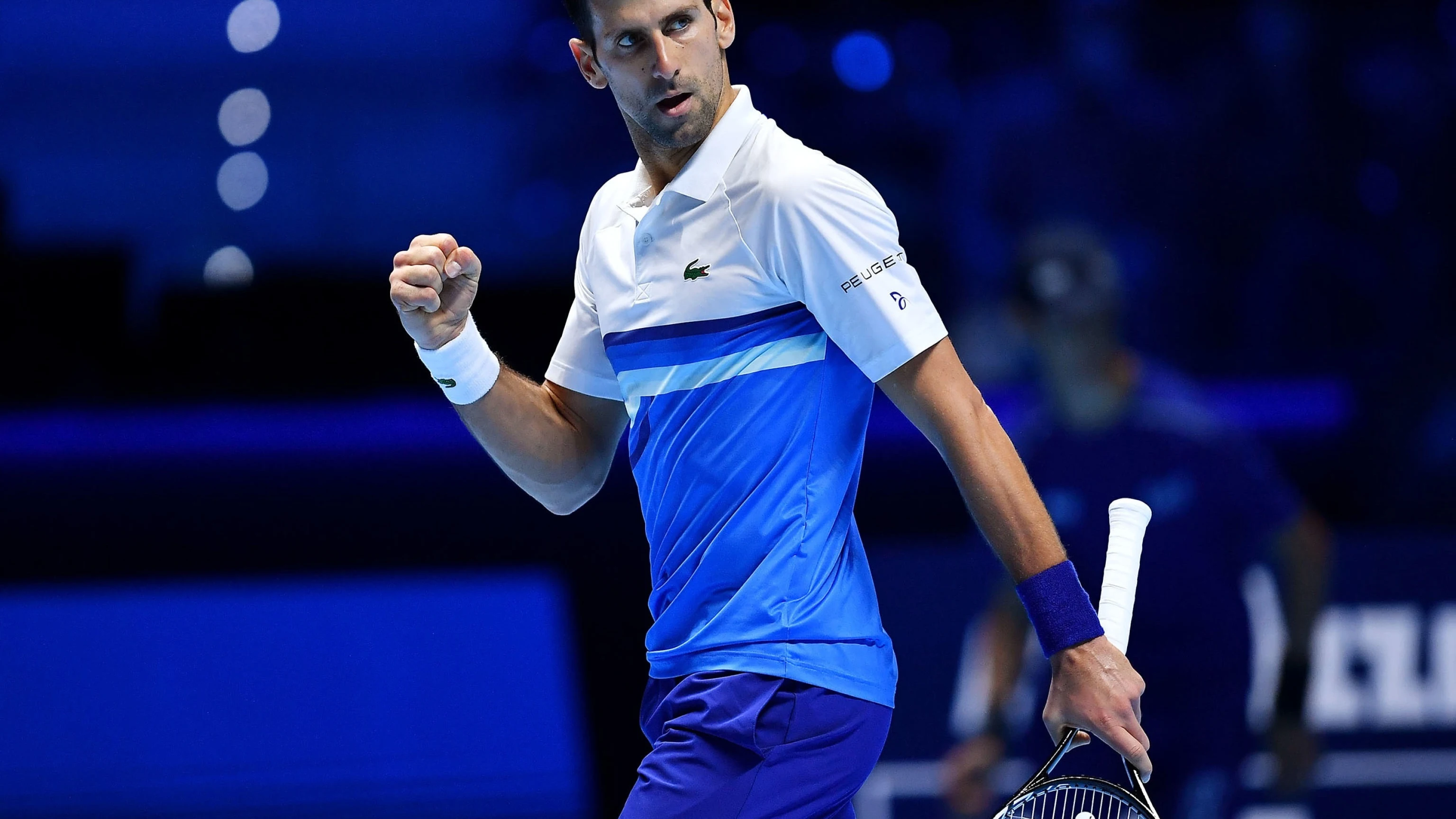 Novak Djokovic celebra un punto ante Andrey Rublev en las Finales ATP de Turín Novak Djokovic celebra un punto ante Andrey Rublev en las Finales ATP de Turín
