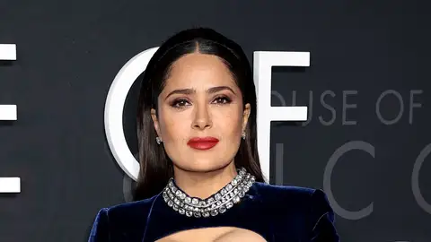 Salma Hayek en la alfombra roja de 'House of Gucci' en Nueva York