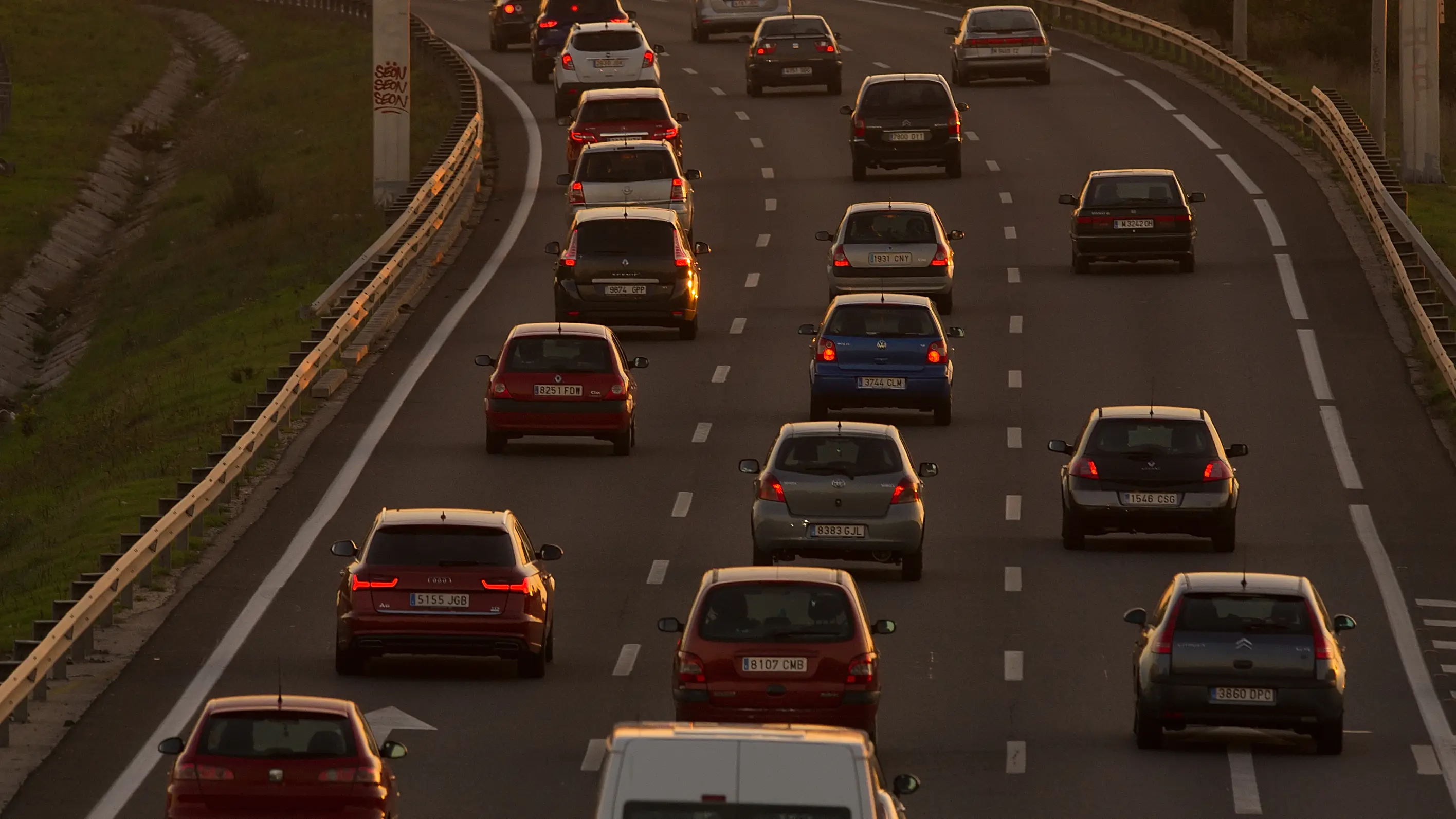 La DGT saca nuevas normativas al volante.