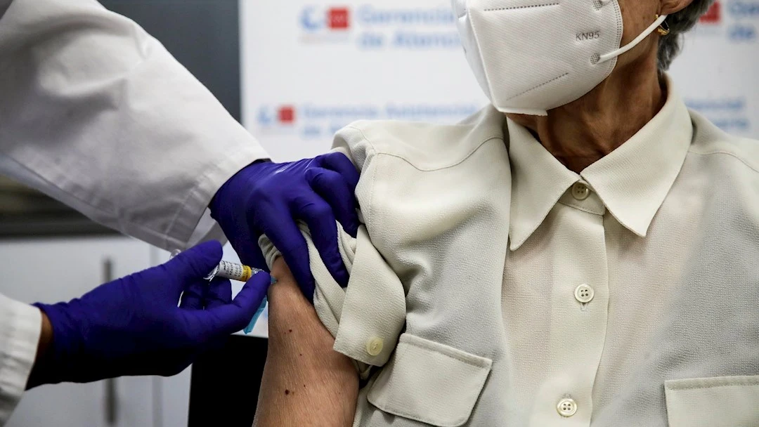 ¿Sería legal en España obligar a un ciudadano a vacunarse contra el coronavirus? ¿Sería legal en España obligar a un ciudadano a vacunarse contra el coronavirus?