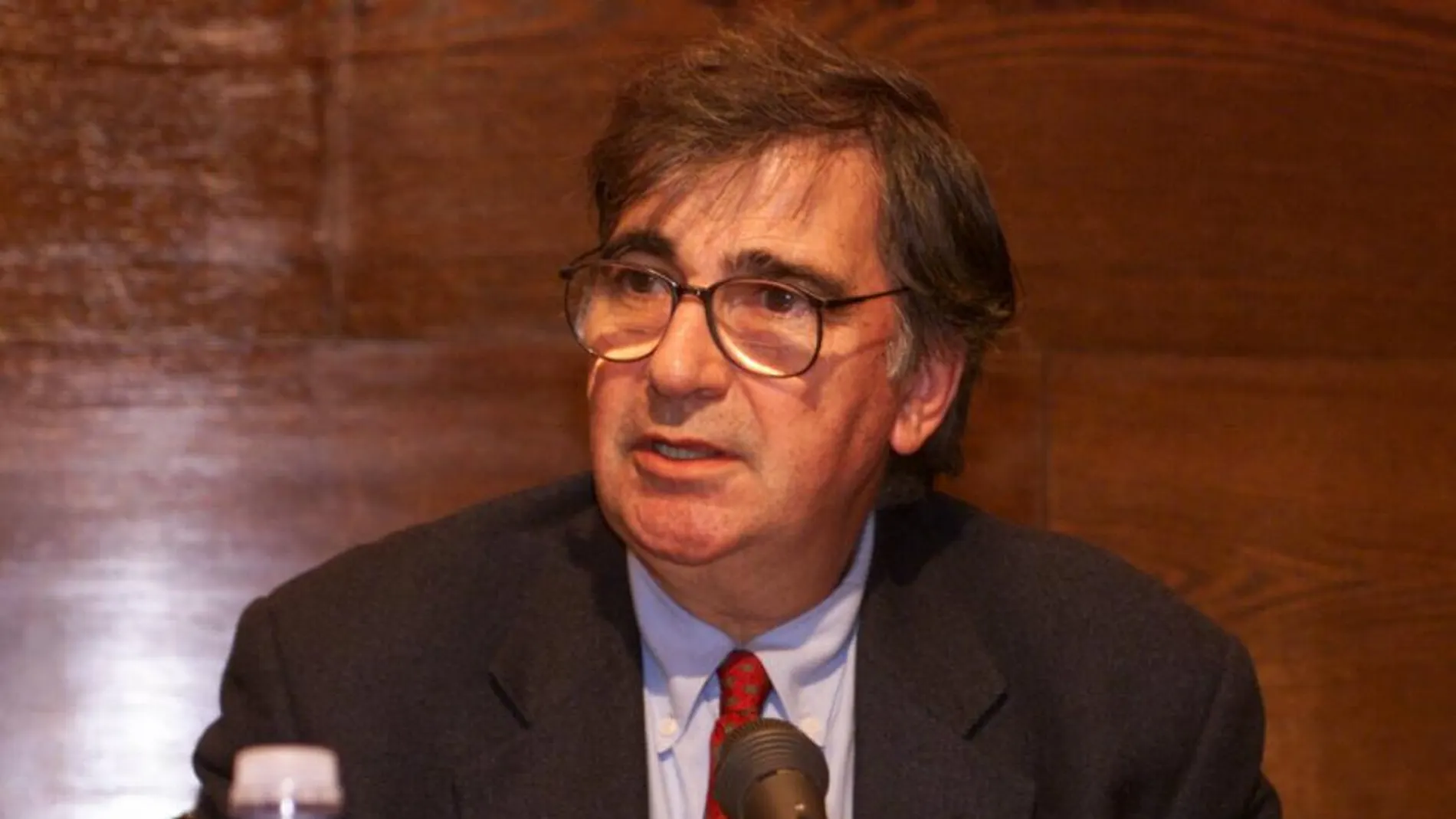 Efemérides de hoy 21 de noviembre: Fallece Ernest Lluch, exministro socialista Efemérides de hoy 21 de noviembre: Fallece Ernest Lluch, exministro socialista