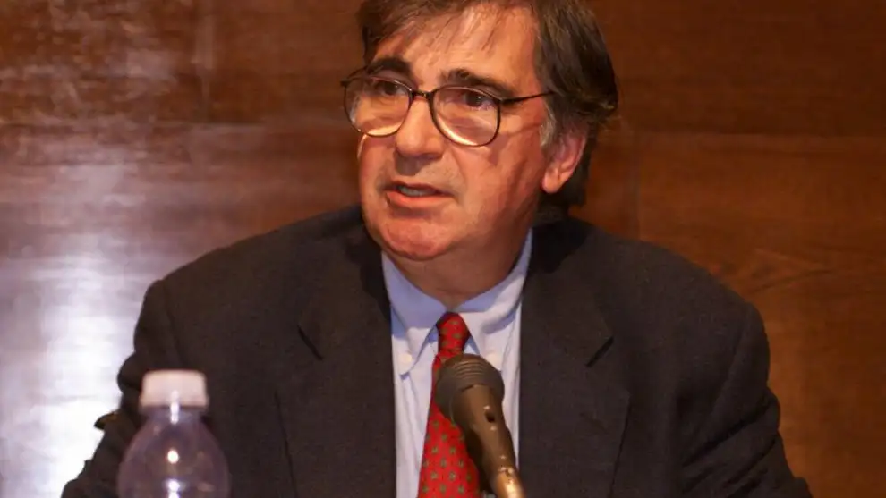 Efemérides de hoy 21 de noviembre: Fallece Ernest Lluch, exministro socialista Efemérides de hoy 21 de noviembre: Fallece Ernest Lluch, exministro socialista