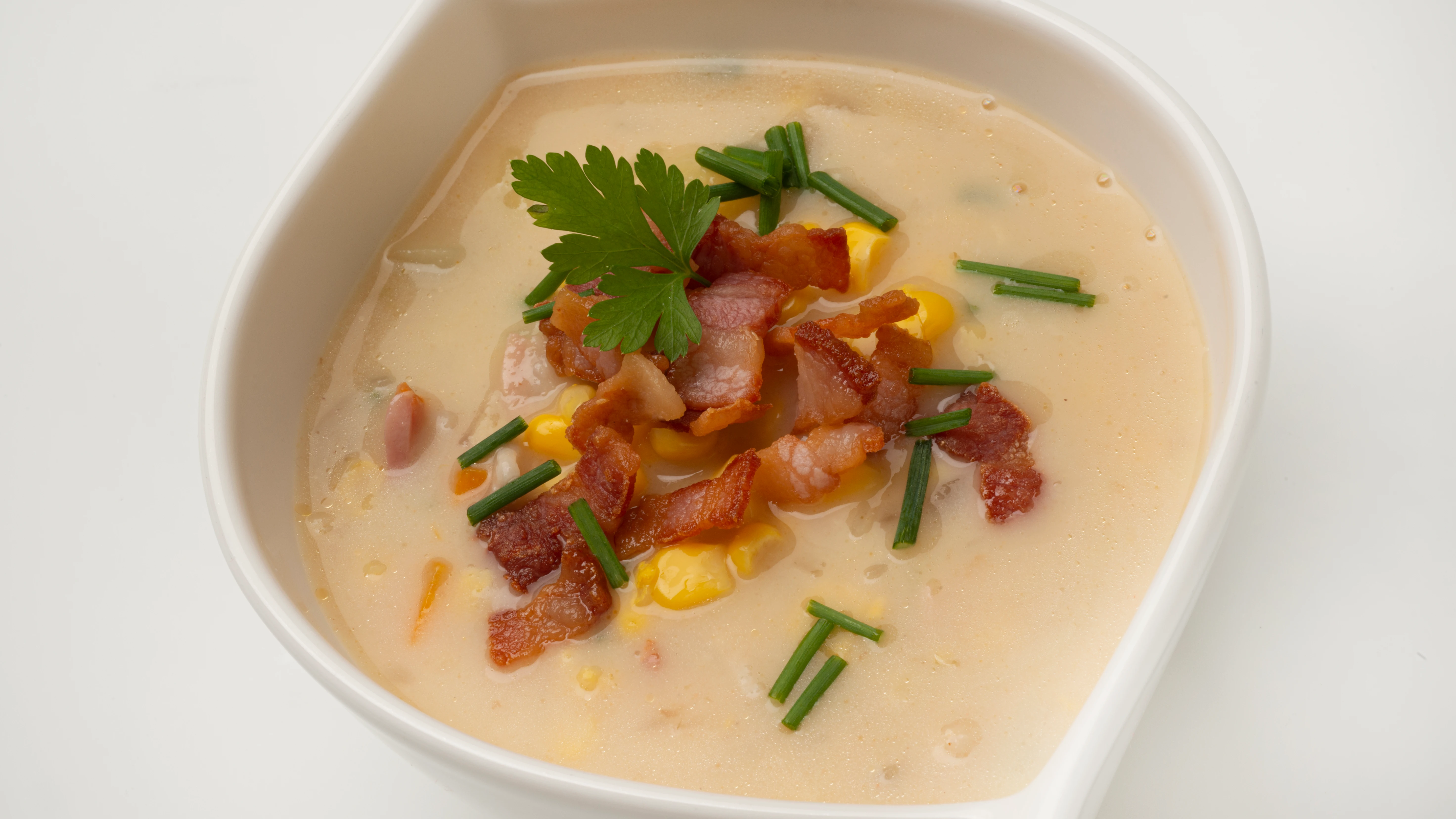 Cremosa sopa de maíz con panceta Cremosa sopa de maíz con panceta