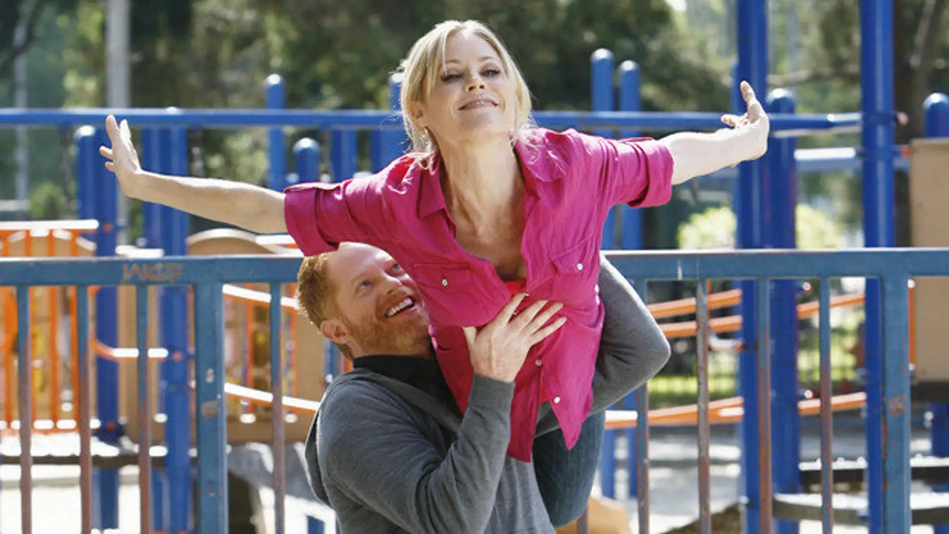 Julie Bowen y Jesse Tyler Ferguson en &#39;Modern Family&#39;