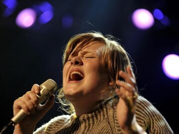 Adele rompe su silencio con un nuevo disco, '30'