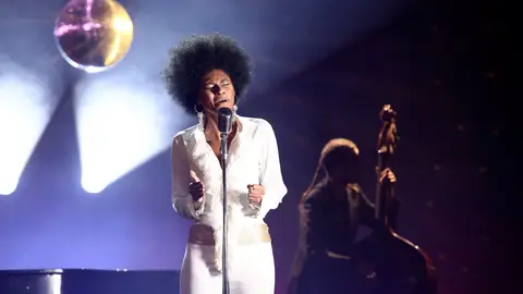 Nia Correia emociona con ‘Mi niña Lola’ de Buika Nia Correia emociona con ‘Mi niña Lola’ de Buika