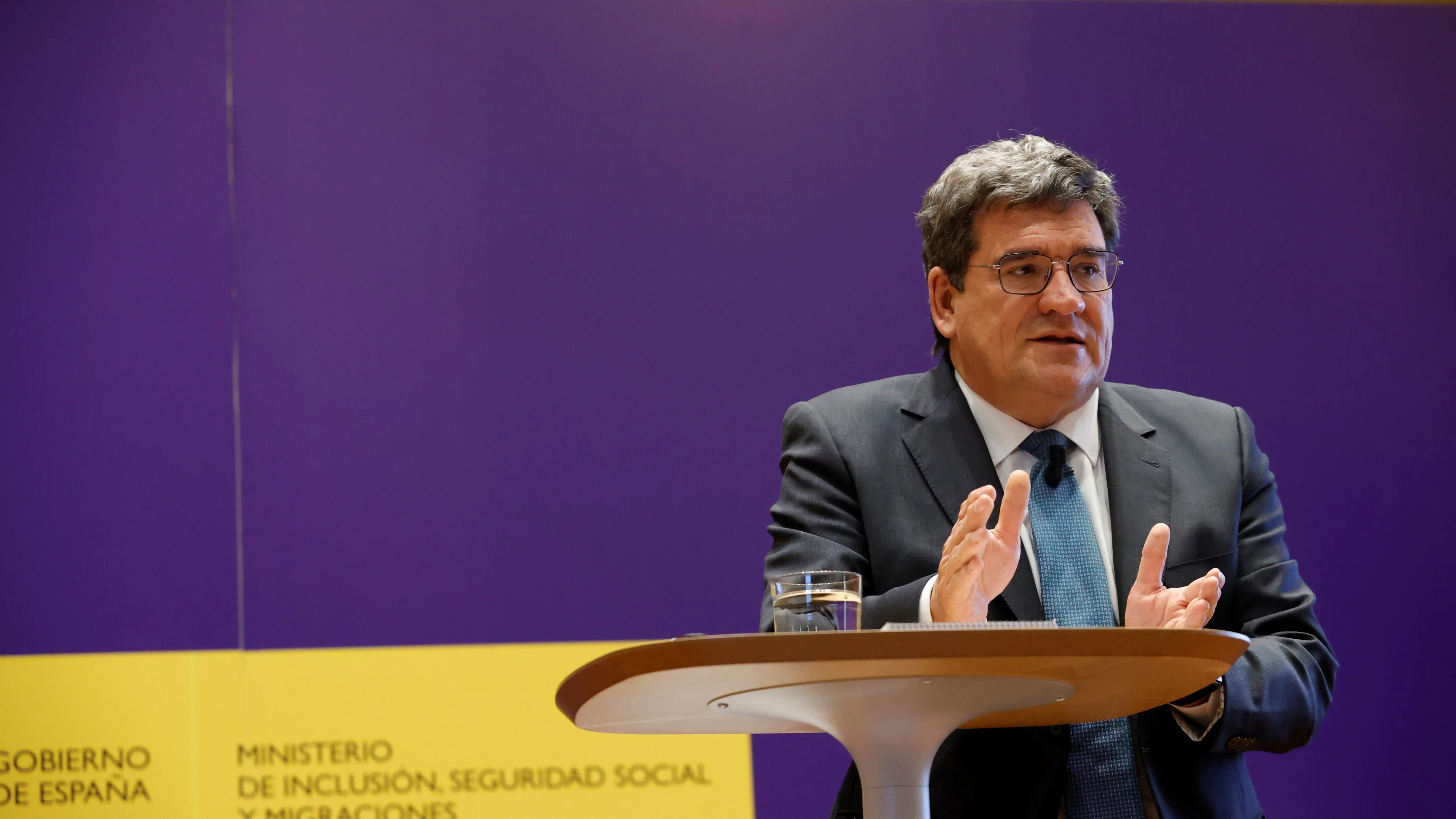 José Luis Escrivá José Luis Escrivá