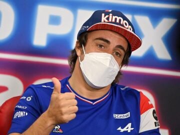 Fernando Alonso, sobre el incidente entre Hamilton y Verstappen: "No vi las imágenes"