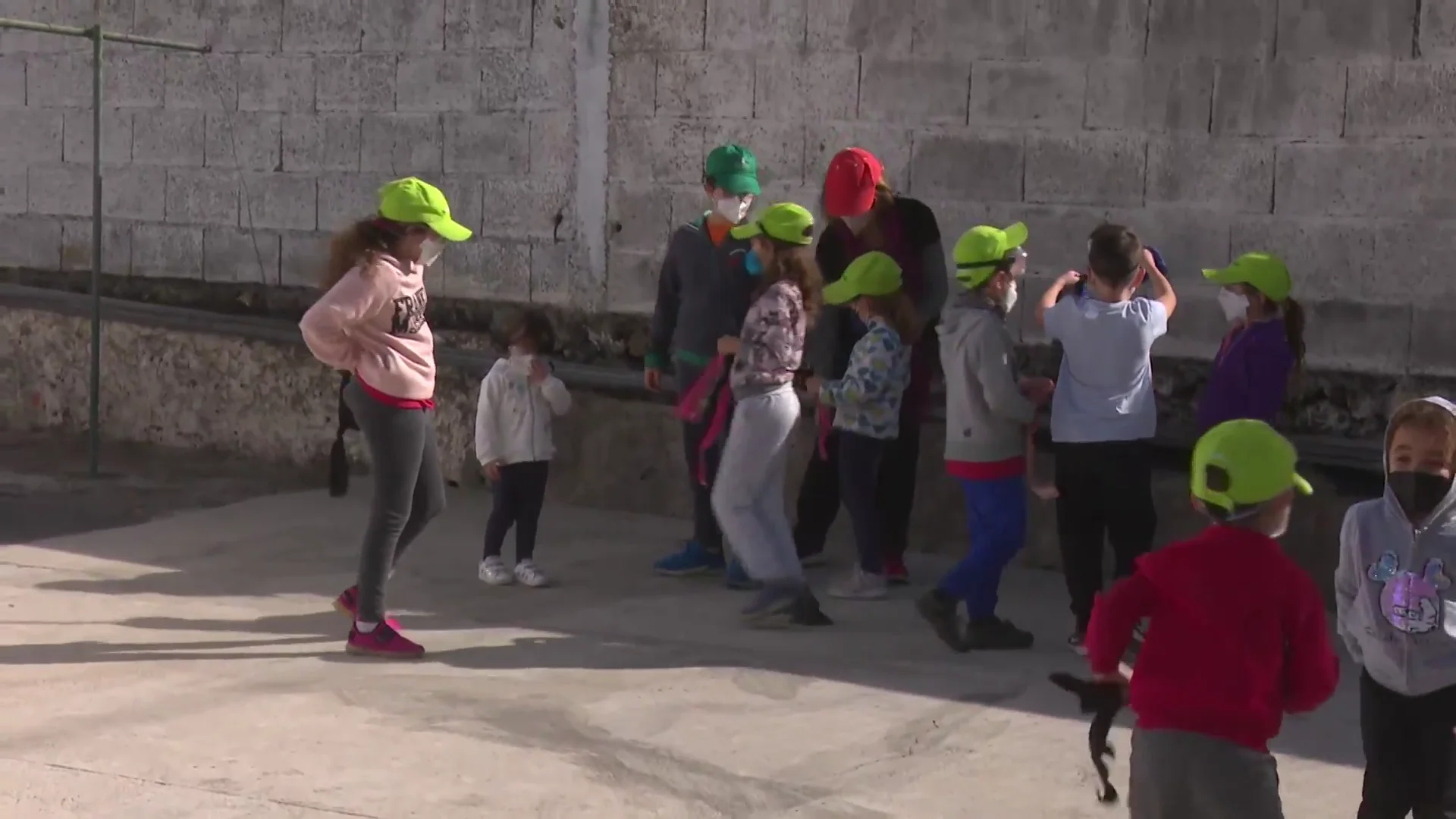 Así es el recreo de los niños en los colegios de La Palma por la erupción del volcán Así es el recreo de los niños en los colegios de La Palma por la erupción del volcán