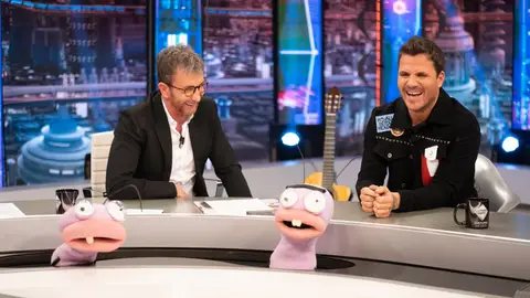 ¿Dani Martín cantando la canción del Mercadona? El cantante se enfrenta a las 'trolleadas' de Trancas y Barrancas ¿Dani Martín cantando la canción del Mercadona? El cantante se enfrenta a las 'trolleadas' de Trancas y Barrancas