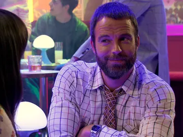 Los halagos de Fran confunden a Paloma en su ¿primera cita? Los halagos de Fran confunden a Paloma en su ¿primera cita?