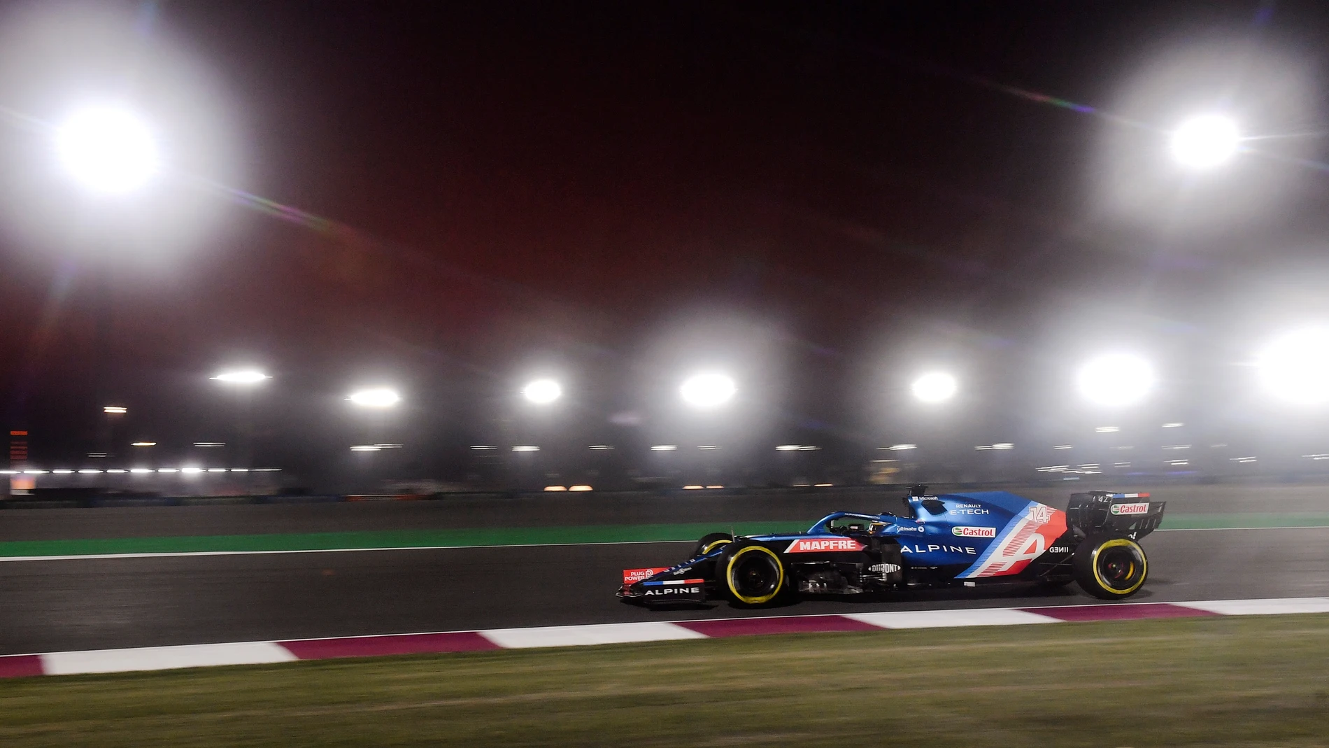 Fernando Alonso: &quot;Es genial pilotar en este circuito, mañana apuntaremos a la Q3&quot;