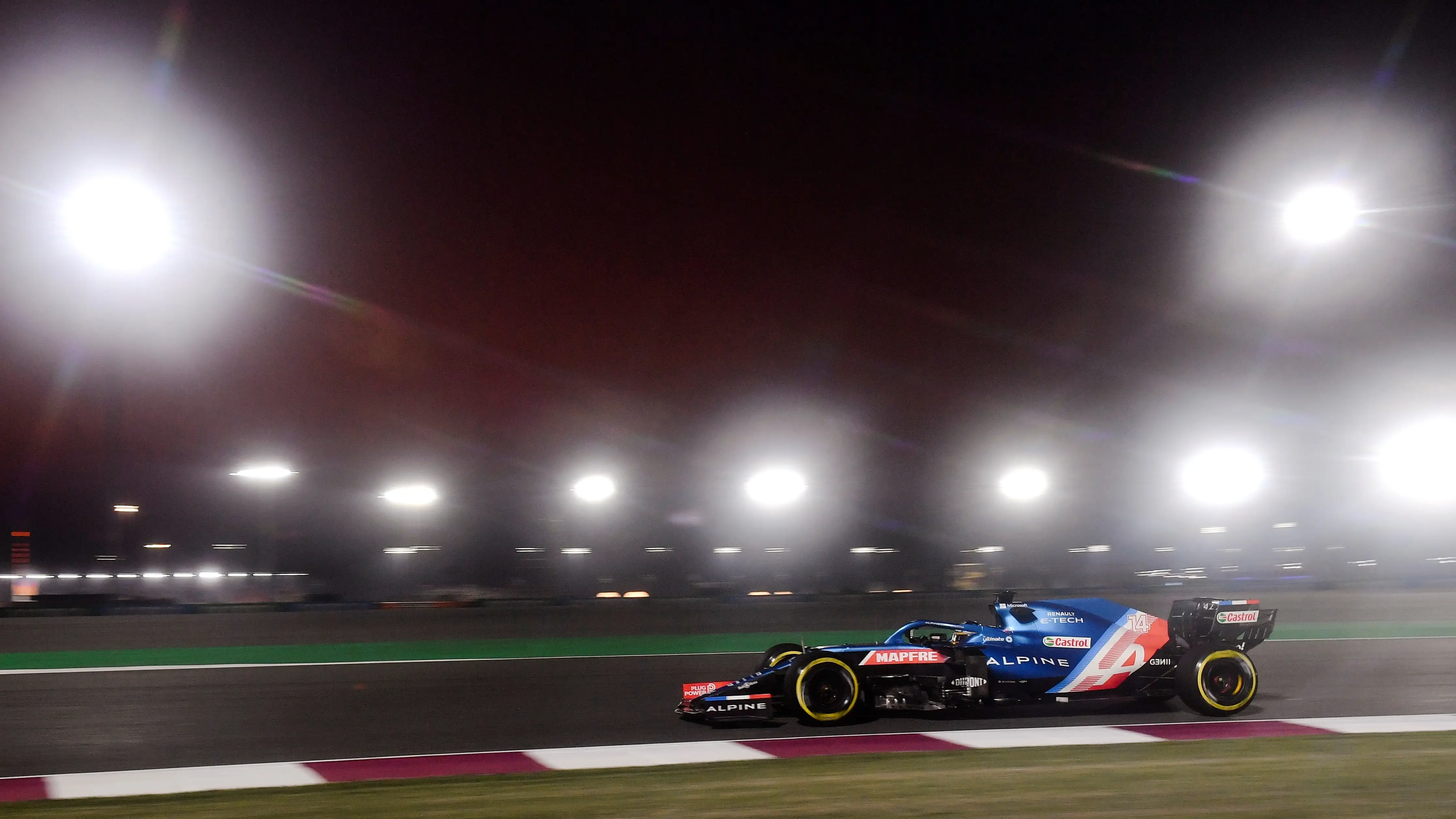 Fernando Alonso: "Es genial pilotar en este circuito, ma&ntilde;ana apuntaremos a la Q3"