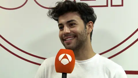 Agoney reacciona tras su primera victoria que se decidió en el último momento 'Tu cara me suena'