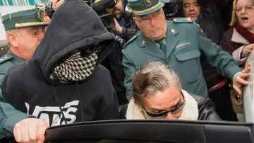 El Cuco y su madre irán a juicio acusados de mentir en el caso de Marta del Castillo El Cuco y su madre irán a juicio acusados de mentir en el caso de Marta del Castillo
