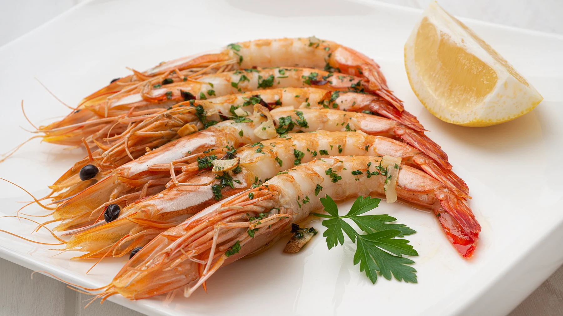 La receta que "triunfa" de Arguiñano: langostinos al horno con ajo y perejil La receta que "triunfa" de Arguiñano: langostinos al horno con ajo y perejil