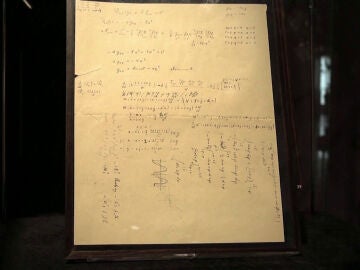 Subastado por 11,6 millones un manuscrito sobre la teoría de la relatividad de Albert Einstein
