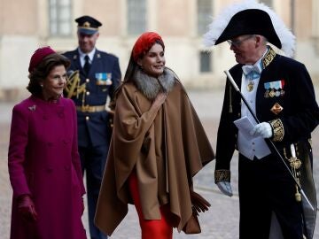 El tocado de la reina Letizia y la carroza, entre las imágenes más llamativas de la visita a Suecia