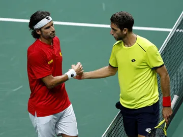 Feliciano López saluda al ecuatoriano Roberto Quiroz Feliciano López saluda al ecuatoriano Roberto Quiroz