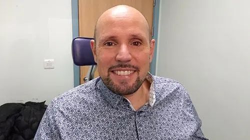 Steve Verze, primer ojo prot&eacute;sico impreso en 3D del mundo