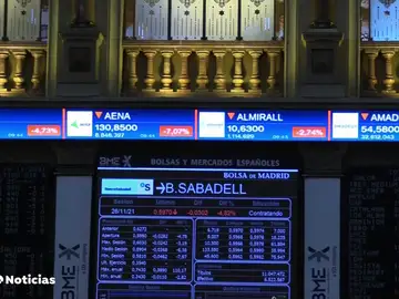 La bolsa española protagoniza su mayor caída en casi año y medio, con un desplome de un 4,96% La bolsa española protagoniza su mayor caída en casi año y medio, con un desplome de un 4,96%