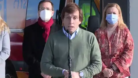 PACMA denuncia la "masacre" del Ayuntamiento de Madrid por las cotorras argentinas: "Mira, mira los cadáveres" PACMA denuncia la "masacre" del Ayuntamiento de Madrid por las cotorras argentinas: "Mira, mira los cadáveres"