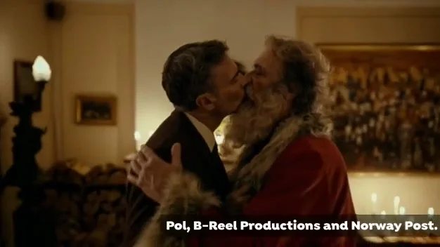 Pol&eacute;mica por una campa&ntilde;a de Correos con un Pap&aacute; Noel homosexual en Noruega