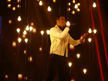Carlos Ángel Valdés canta ‘Ya lo sabes’ en el Directo de ‘La Voz’ Carlos Ángel Valdés canta ‘Ya lo sabes’ en el Directo de ‘La Voz’