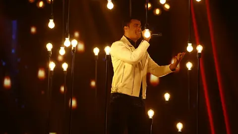 Carlos Ángel Valdés canta ‘Ya lo sabes’ en el Directo de ‘La Voz’ Carlos Ángel Valdés canta ‘Ya lo sabes’ en el Directo de ‘La Voz’