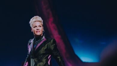 Pink pide ayuda a Cristiano Ronaldo para cumplir el sueño de navidad de muchos niños