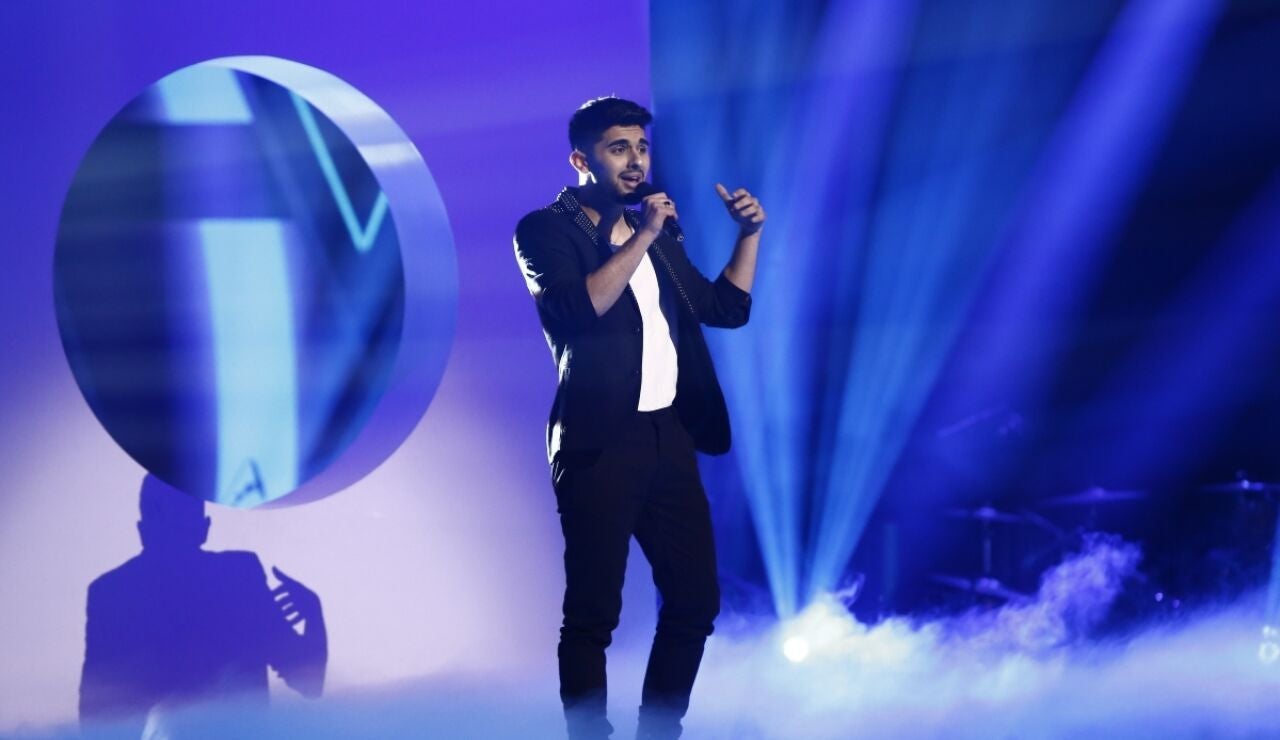 Julio Benavente canta ‘Corazón descalzo’ en el Directo de ‘La Voz’