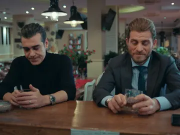 Volkan se sincera con Mert sobre su divorcio: ”Pagué un precio enorme” Volkan se sincera con Mert sobre su divorcio: ”Pagué un precio enorme”