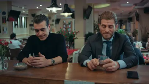 Volkan se sincera con Mert sobre su divorcio: ”Pagué un precio enorme” 'Infiel'