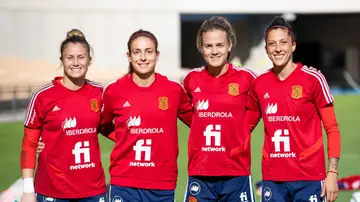 Alexia Putellas, Irene Paredes, Jennifer Hermoso y Sandra Paños, nominadas españolas al Balón de Oro Alexia Putellas, Irene Paredes, Jennifer Hermoso y Sandra Paños, nominadas españolas al Balón de Oro