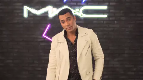 Carlos Ángel Valdés: “El look me da la confianza para sentirme cómodo en el escenario” Carlos Ángel Valdés: “El look me da la confianza para sentirme cómodo en el escenario”