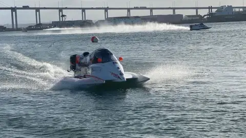 Velocidades de vértigo sobre el agua: así es el Mundial UIM F1H2O celebrado en aguas de Portugal Velocidades de vértigo sobre el agua: así es el Mundial UIM F1H2O celebrado en aguas de Portugal