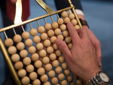 La sorprendente razón por la que compra el número 06174 en la Lotería de Navidad