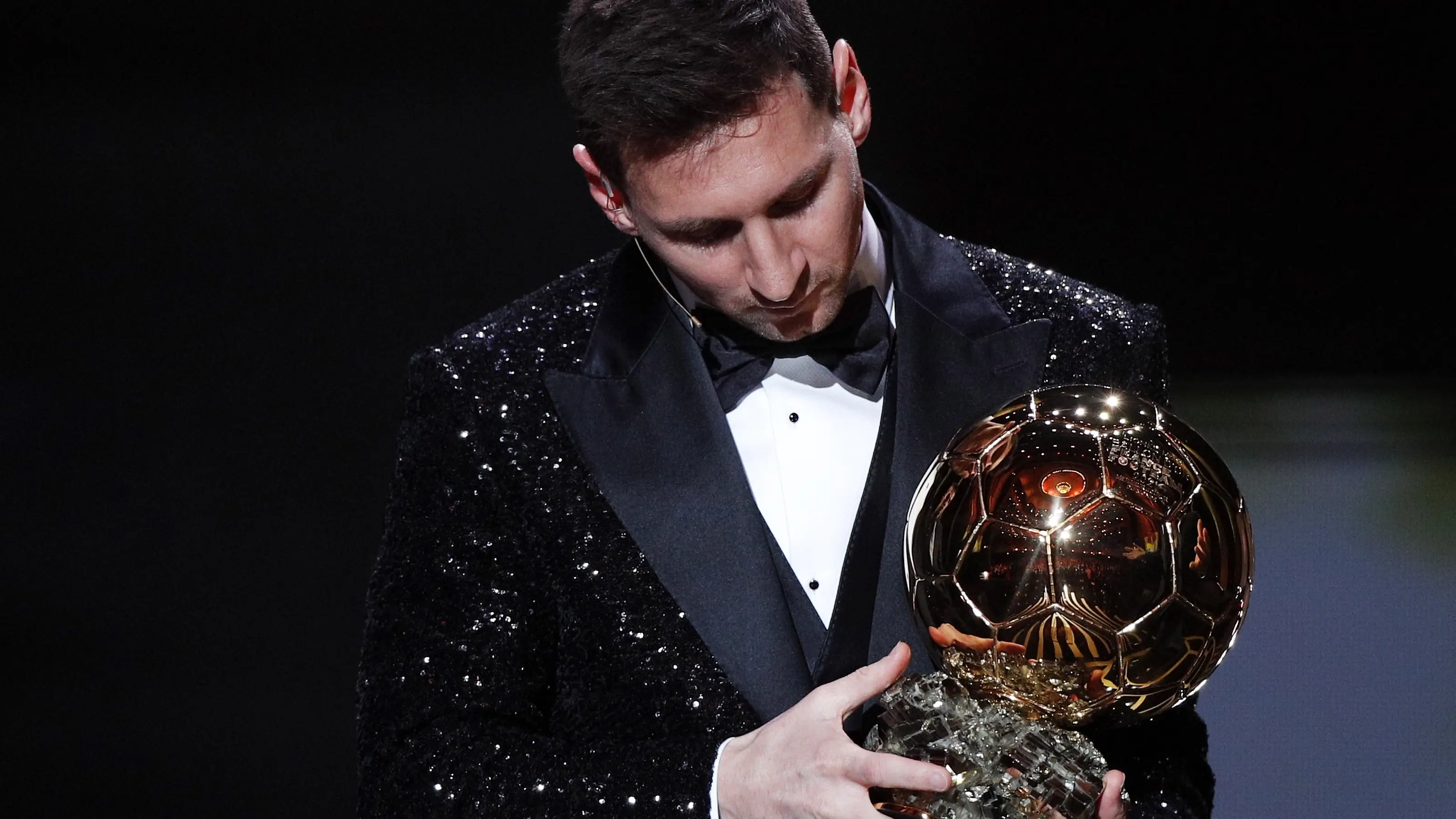 Leo Messi, con el Balón de Oro 2021 Leo Messi, con el Balón de Oro 2021