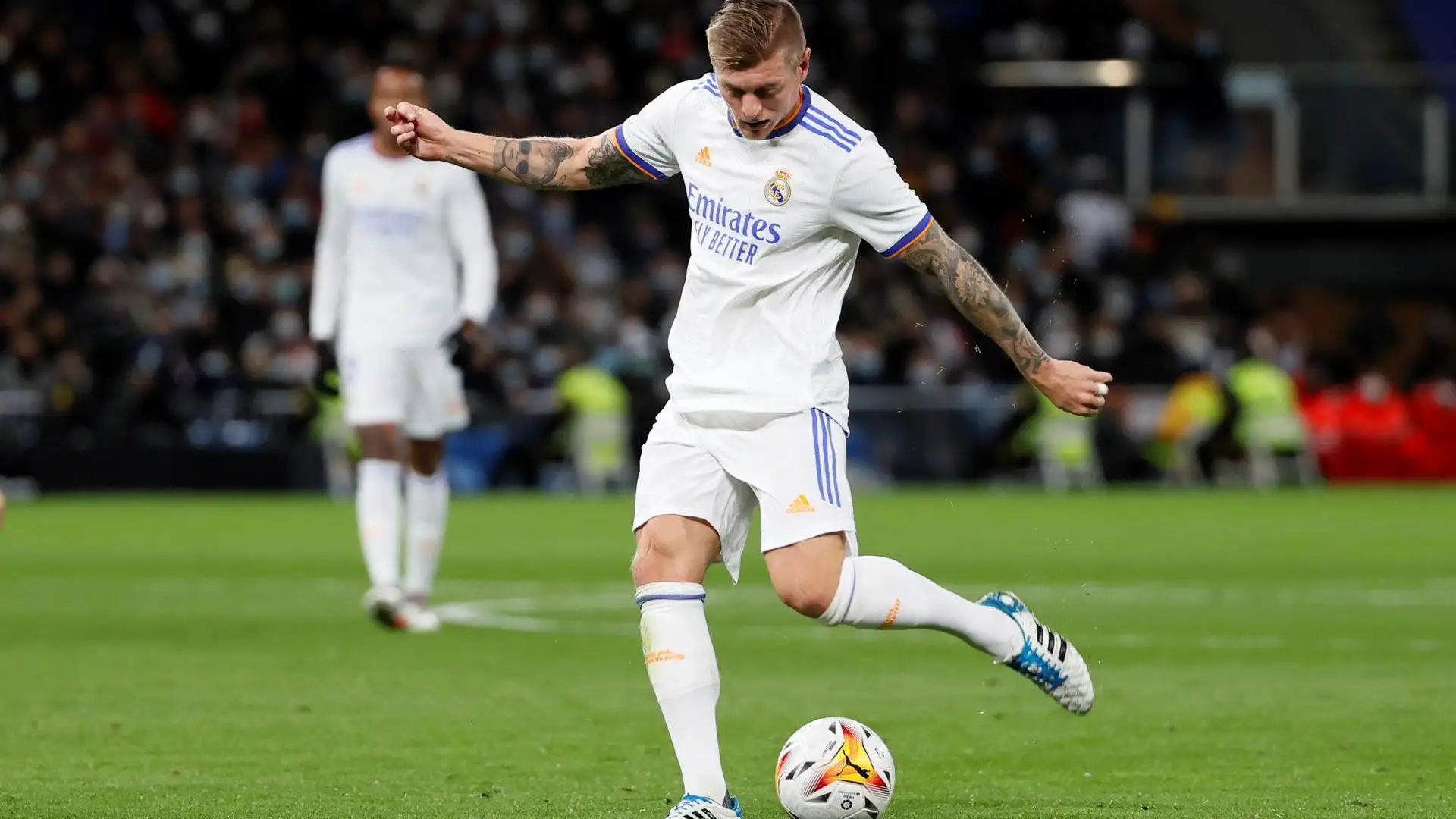 Kroos, sobre el Balón de Oro a Messi: "Deberían ser justos" Kroos, sobre el Balón de Oro a Messi: "Deberían ser justos"