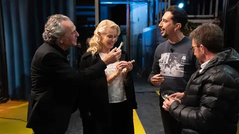 ¿Cómo se moldea el metal? Marron impresiona creando una pieza de ajedrez en un minuto ¿Cómo se moldea el metal? Marron impresiona creando una pieza de ajedrez en un minuto