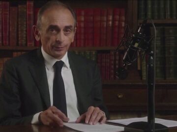 El ultra Eric Zemmour se postula a la presidencia de Francia con un polémico vídeo con una peineta muy poco presidencial