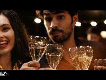 'La vida es como la celebras', el nuevo anuncio con el que Freixenet felicita la Navidad, en vídeo