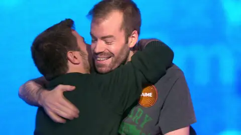 ¡Felices bodas de plata! Jaime y Orestes, una “pareja de hecho” dispuesta a seguir luchando por el bote: “Es un privilegio” ¡Felices bodas de plata! Jaime y Orestes, una “pareja de hecho” dispuesta a seguir luchando por el bote: “Es un privilegio”