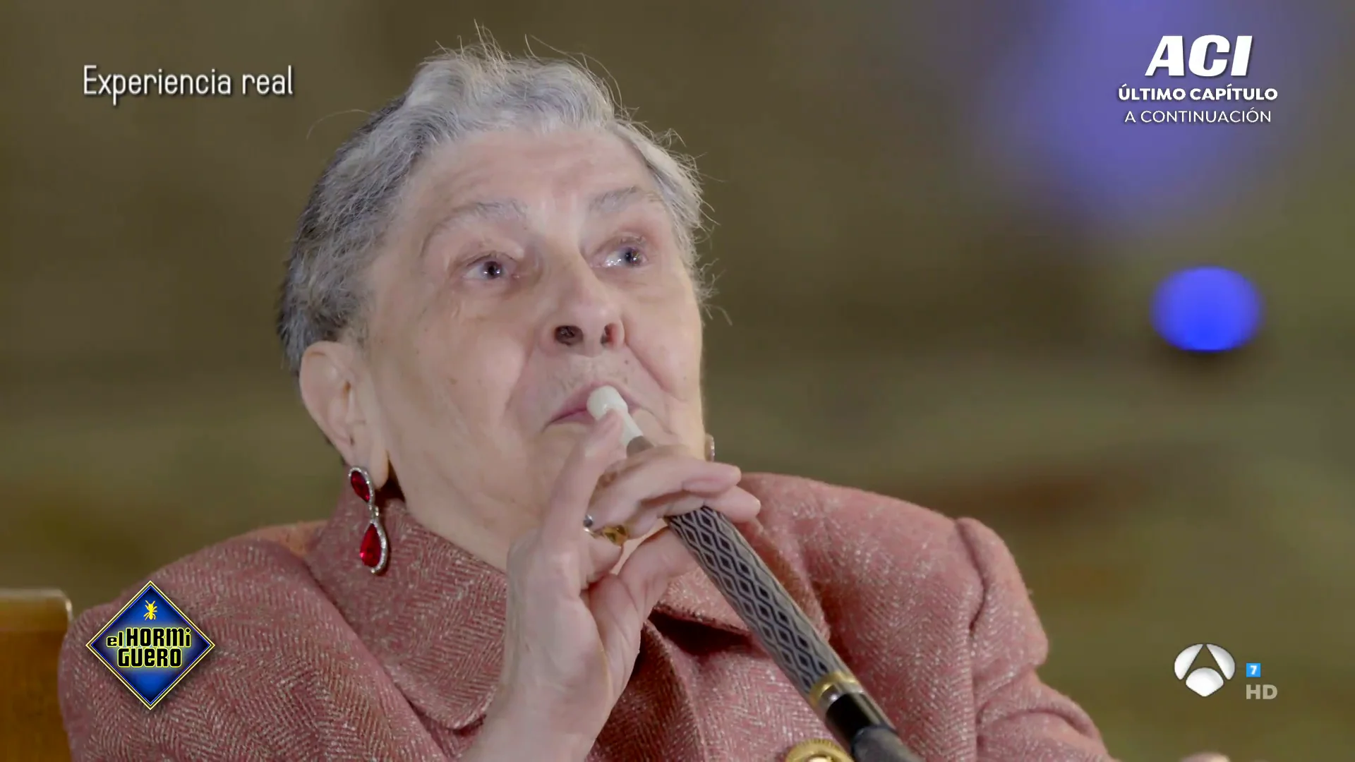 Abuelos probando sisha y niños comiendo ostras: el experimento real de 'El Hormiguero 3.0' sobre gastronomía Abuelos probando sisha y niños comiendo ostras: el experimento real de 'El Hormiguero 3.0' sobre gastronomía