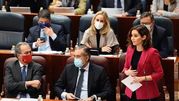 Ayuso, sobre la posibilidad de que Sanidad omitiese datos en las actas del COVID: "Una absoluta vergüenza. El PSOE está acabado en Madrid" Ayuso, sobre la posibilidad de que Sanidad omitiese datos en las actas del COVID: "Una absoluta vergüenza. El PSOE está acabado en Madrid"