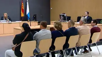 Procesadas 6 personas, entre ellas el empresario grancanario Eustasio López, por prostitución de menores Procesadas 6 personas, entre ellas el empresario grancanario Eustasio López, por prostitución de menores